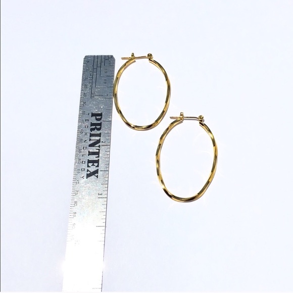 NEW! 14kt Gold Hoop Earrings - Picture 2 of 3